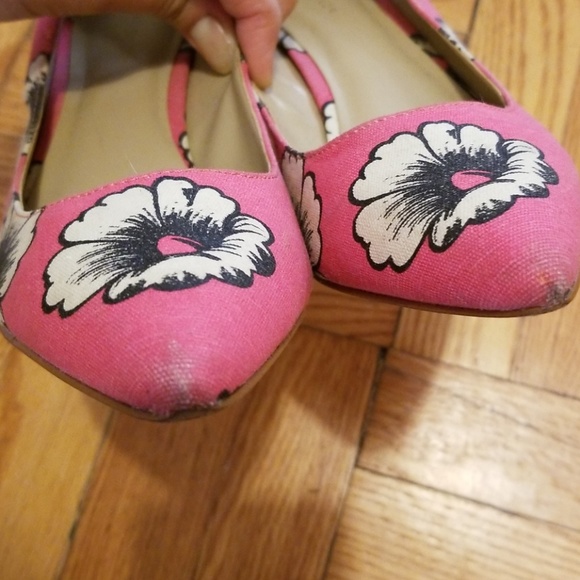 Ann Taylor Erin Daisy Kitten Heels Sz 8 - Picture 3 of 6